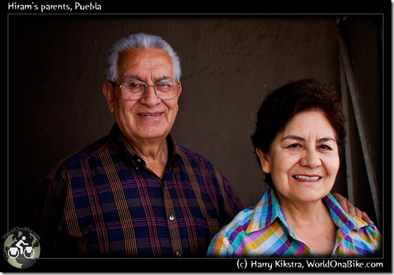 Hiram's parents, Puebla