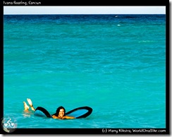Ivana floating, Cancun